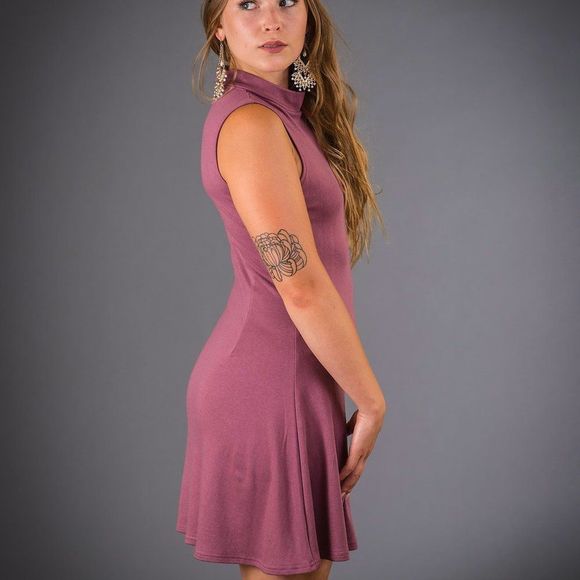 🦋 Turtle Neck Dress - Organic and Fair Trade - NWT - Picture 2 of 5